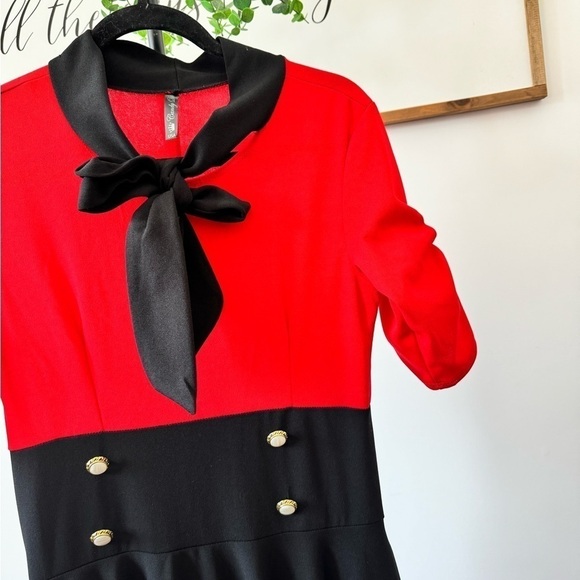 Very beautiful red and black with gold and ivory buttons elegant dress - Picture 5 of 8